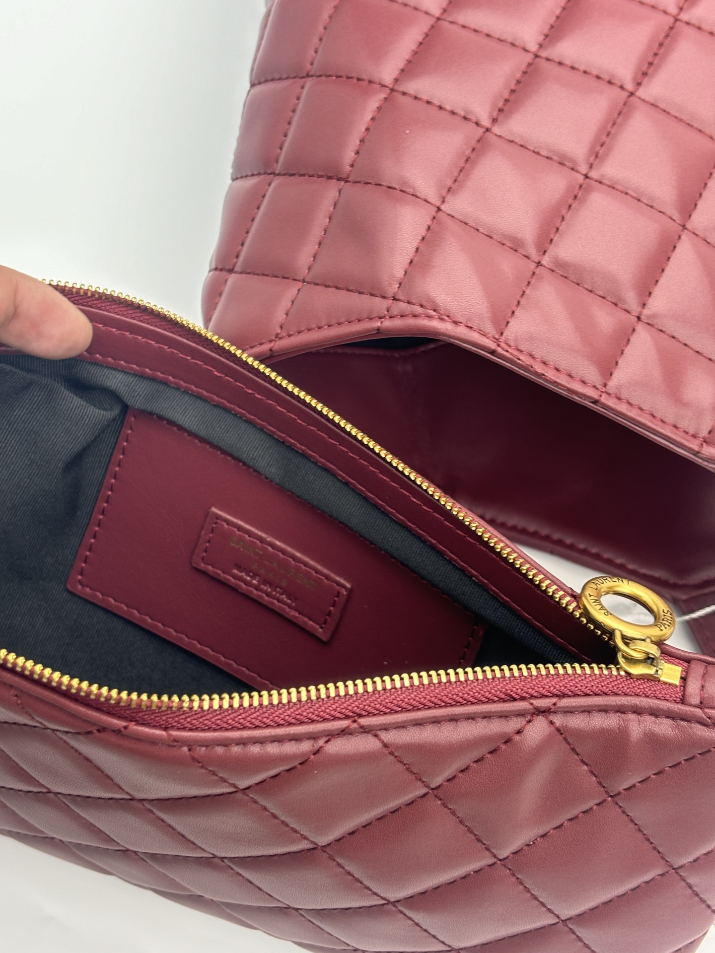 サンローラン(YSL) 新作 𝗜𝗖𝗔𝗥𝗘 バッグ 50 代 34-52x36x8cm