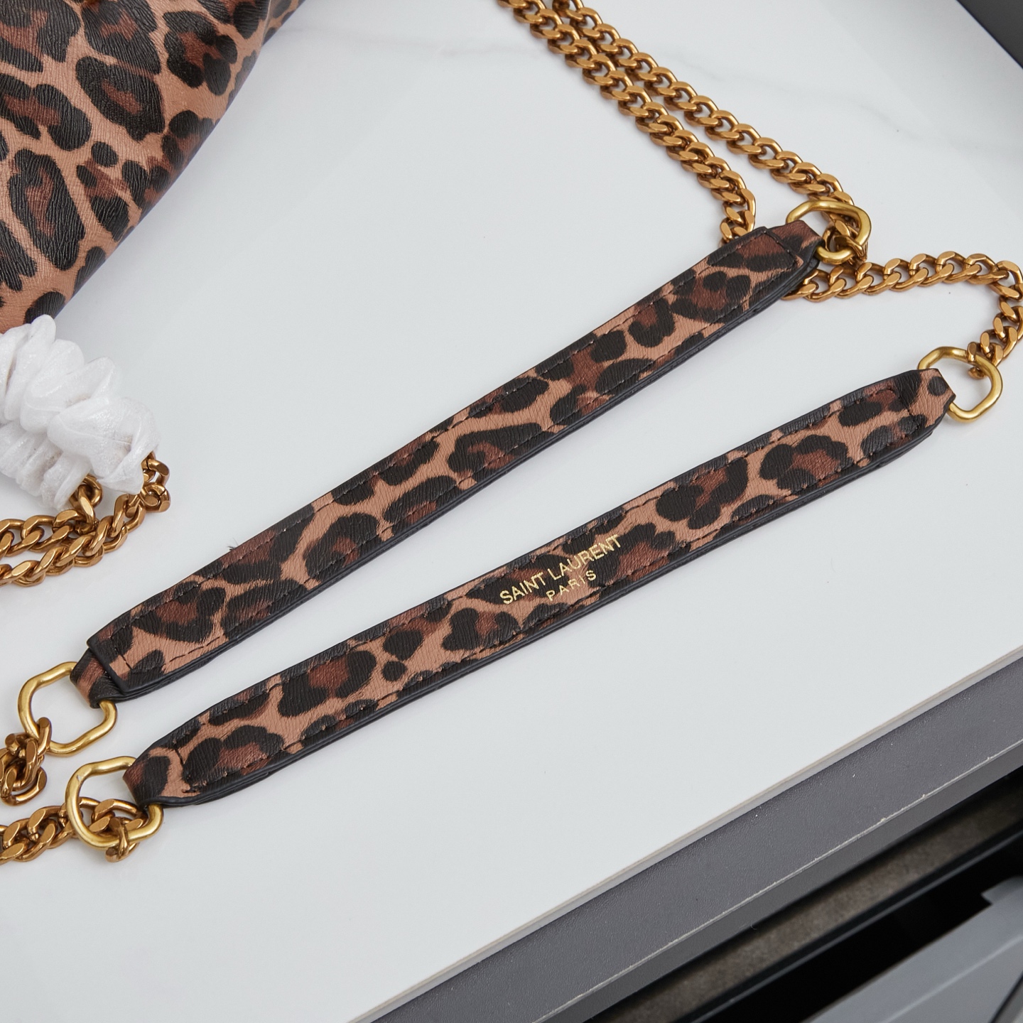 サンローラン(YSL) 新作 Le 5à7 Bea バッグ 38x27x13cm