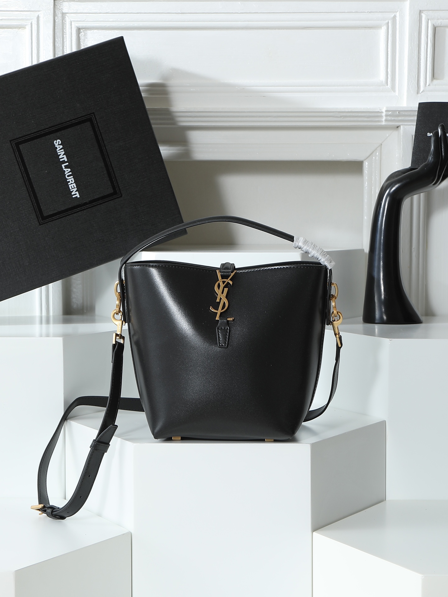 サンローラン(YSL) 人気 LE 37 バッグ 17×20×13cm
