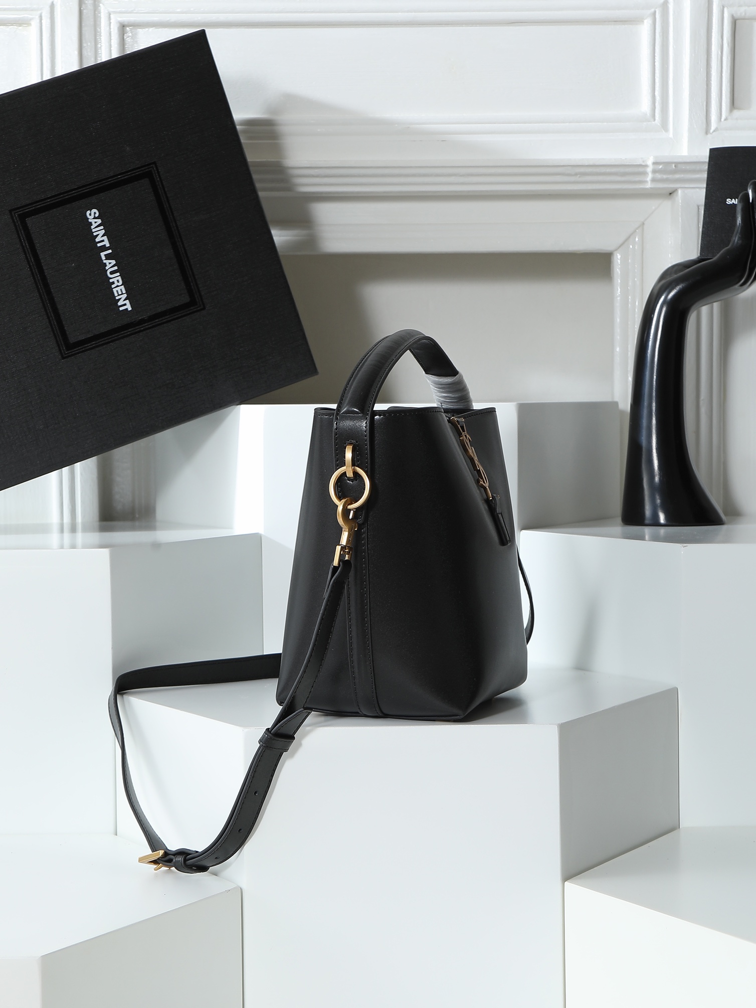 サンローラン(YSL) 人気 LE 37 バッグ 17×20×13cm