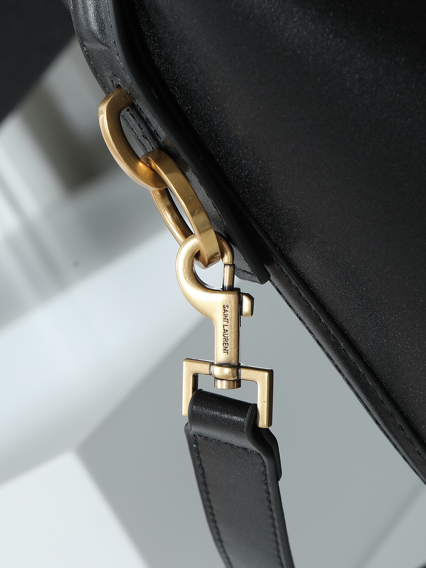 サンローラン(YSL) 新作 LE 5À7 バッグ 26×20×12cm
