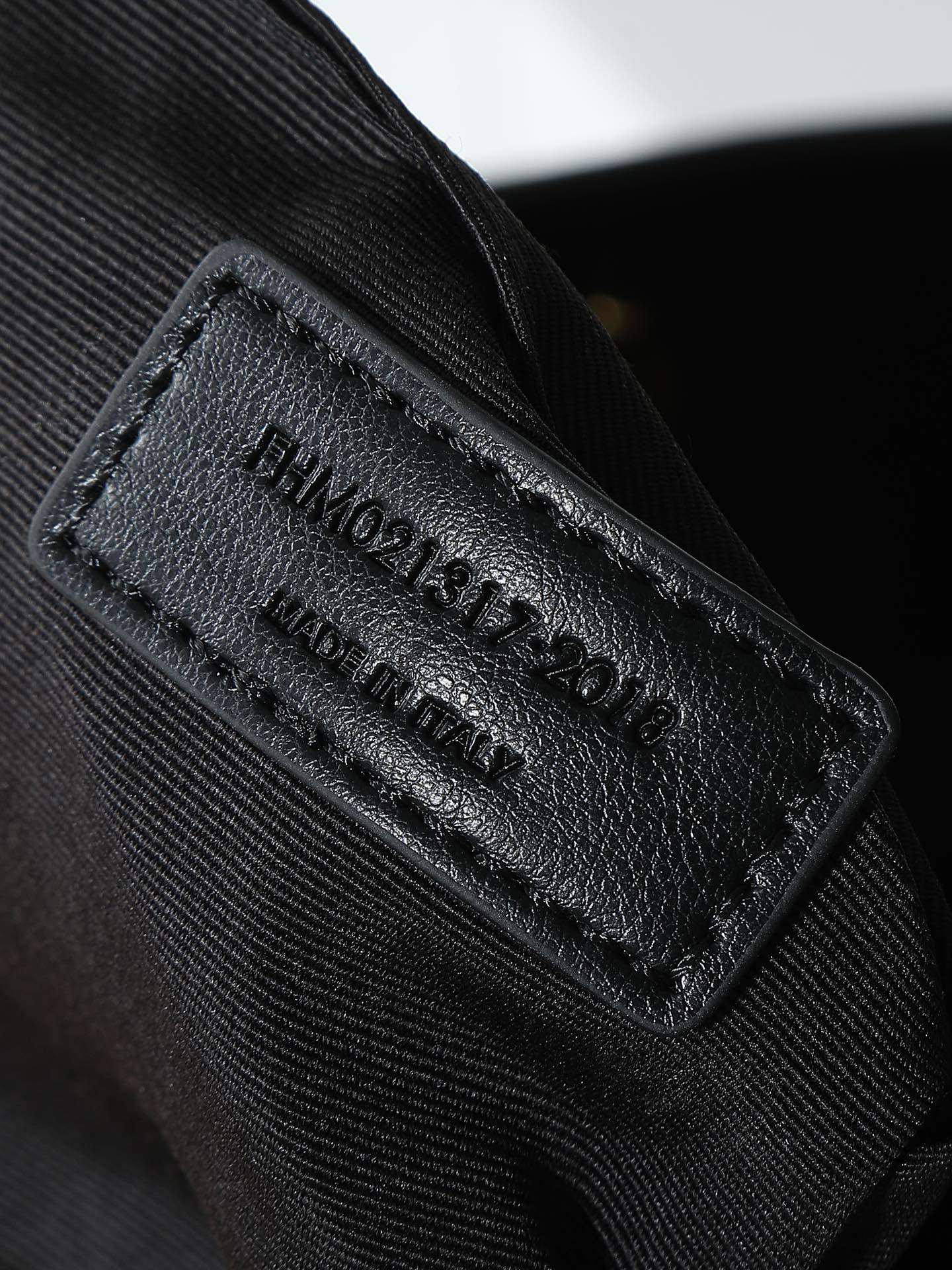サンローラン(YSL) Jamie 4.3 Large POCHON バッグ 27×34×3cm