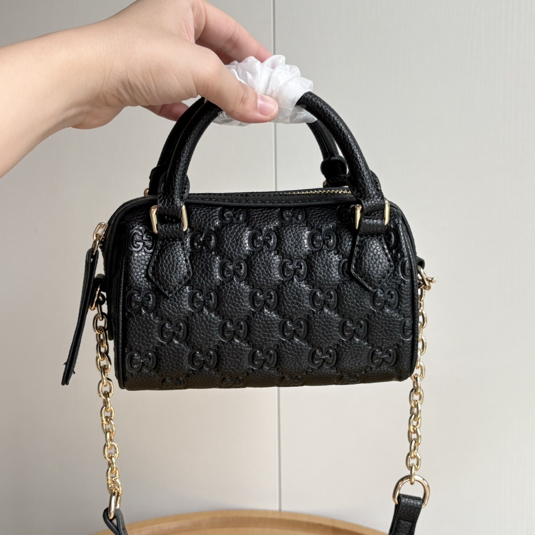 グッチ(GUCCI) GG  斜 めがけ バッグ 16.5X10X8cm