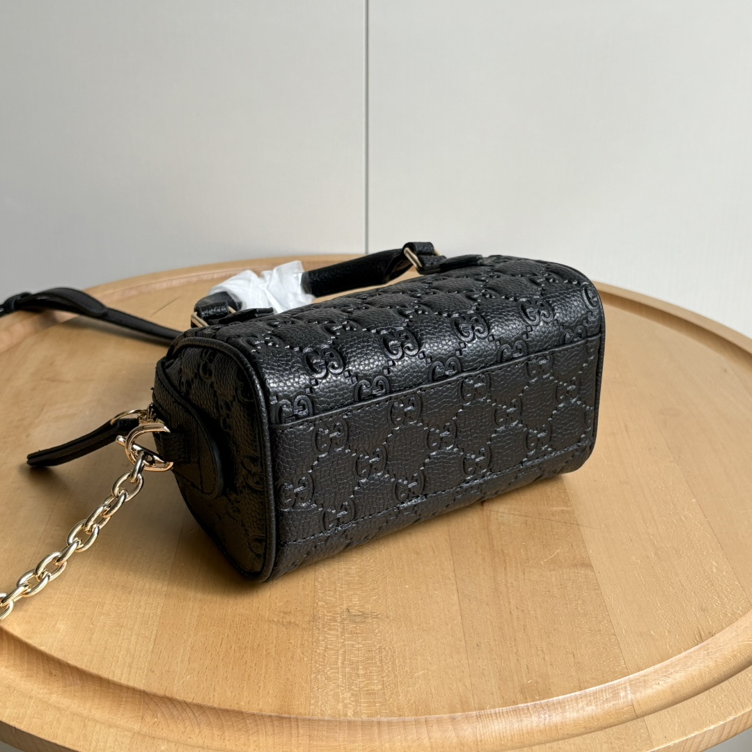 グッチ(GUCCI) GG  斜 めがけ バッグ 16.5X10X8cm