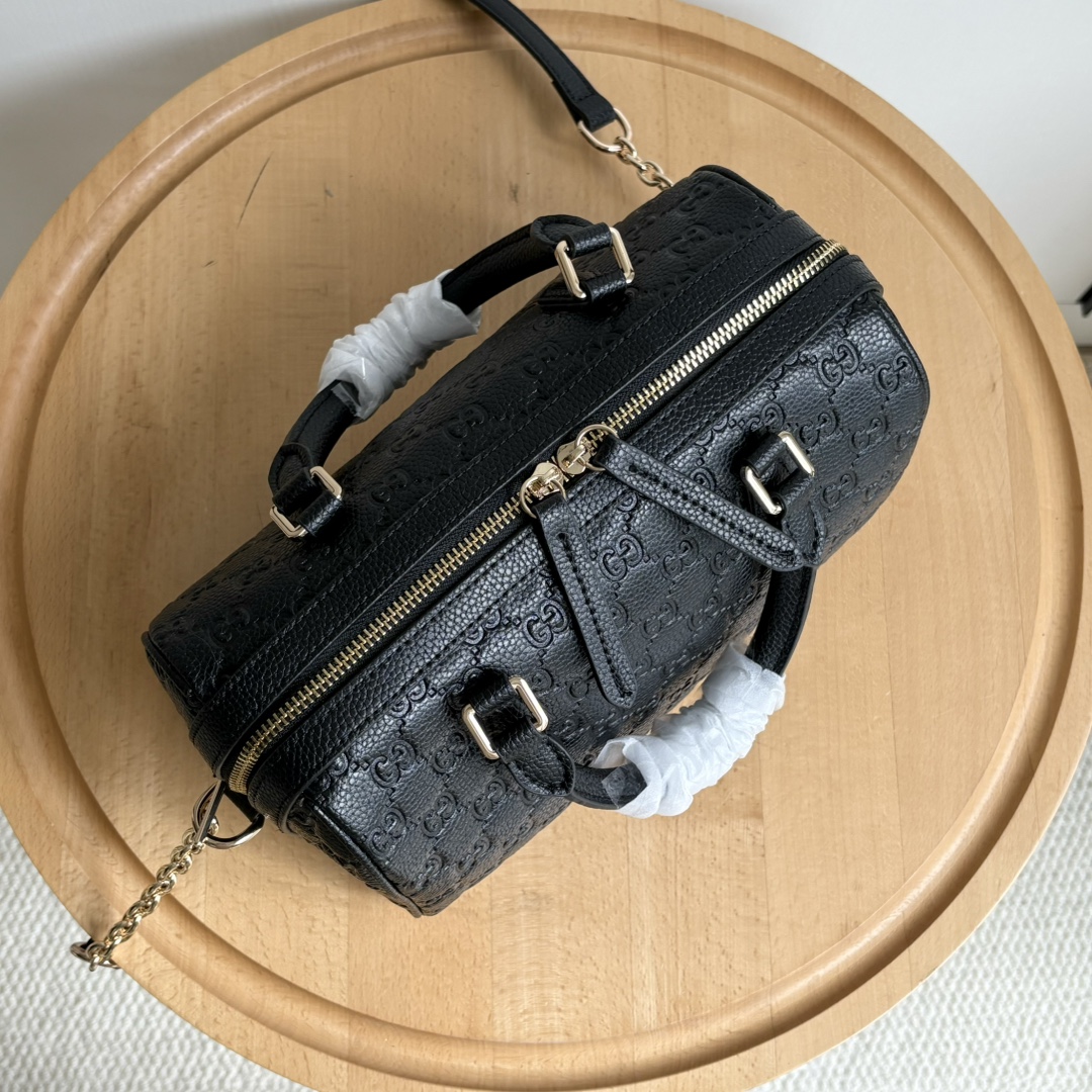 グッチ(GUCCI) GG  斜 めがけ バッグ 25.5X16X14cm