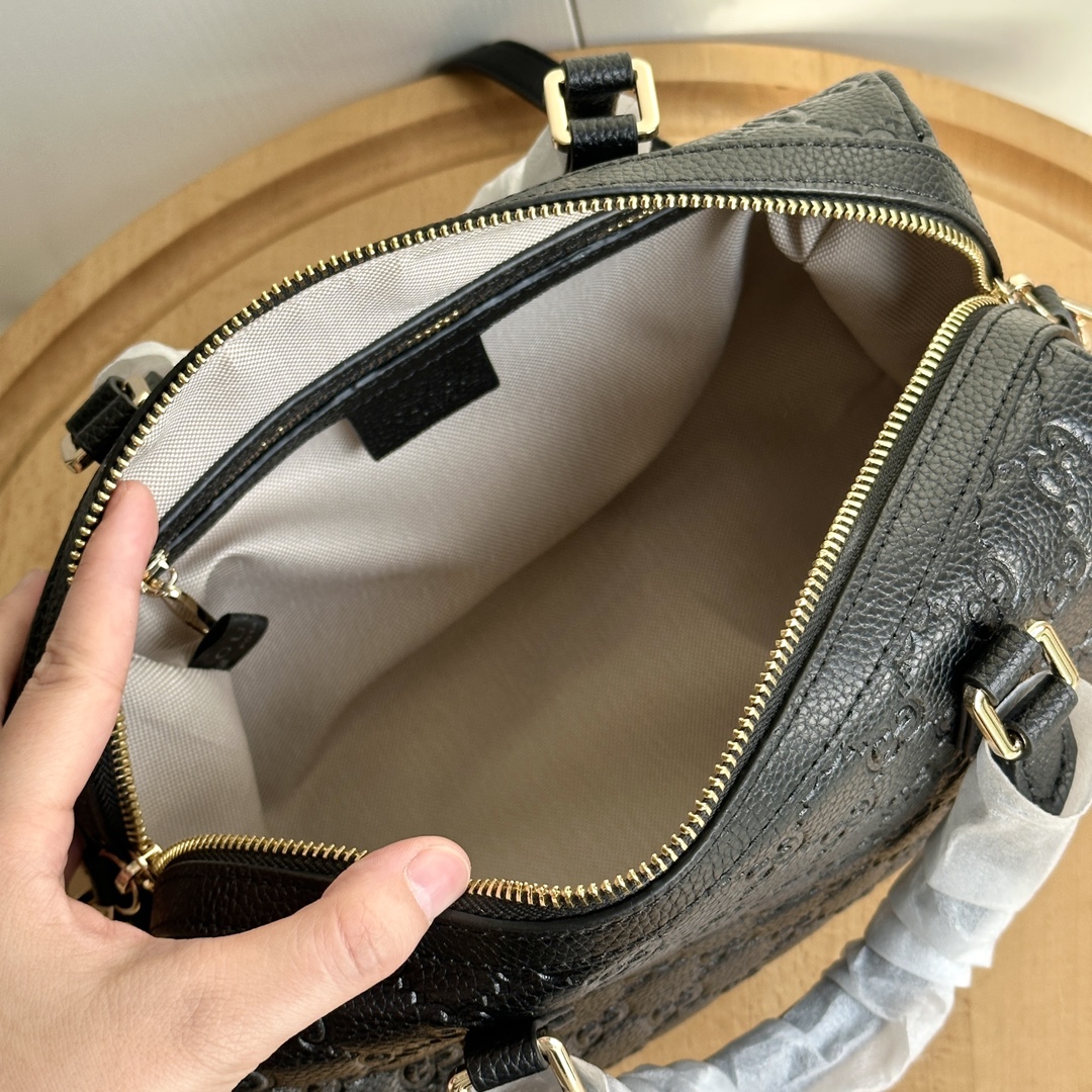 グッチ(GUCCI) GG  斜 めがけ バッグ 25.5X16X14cm