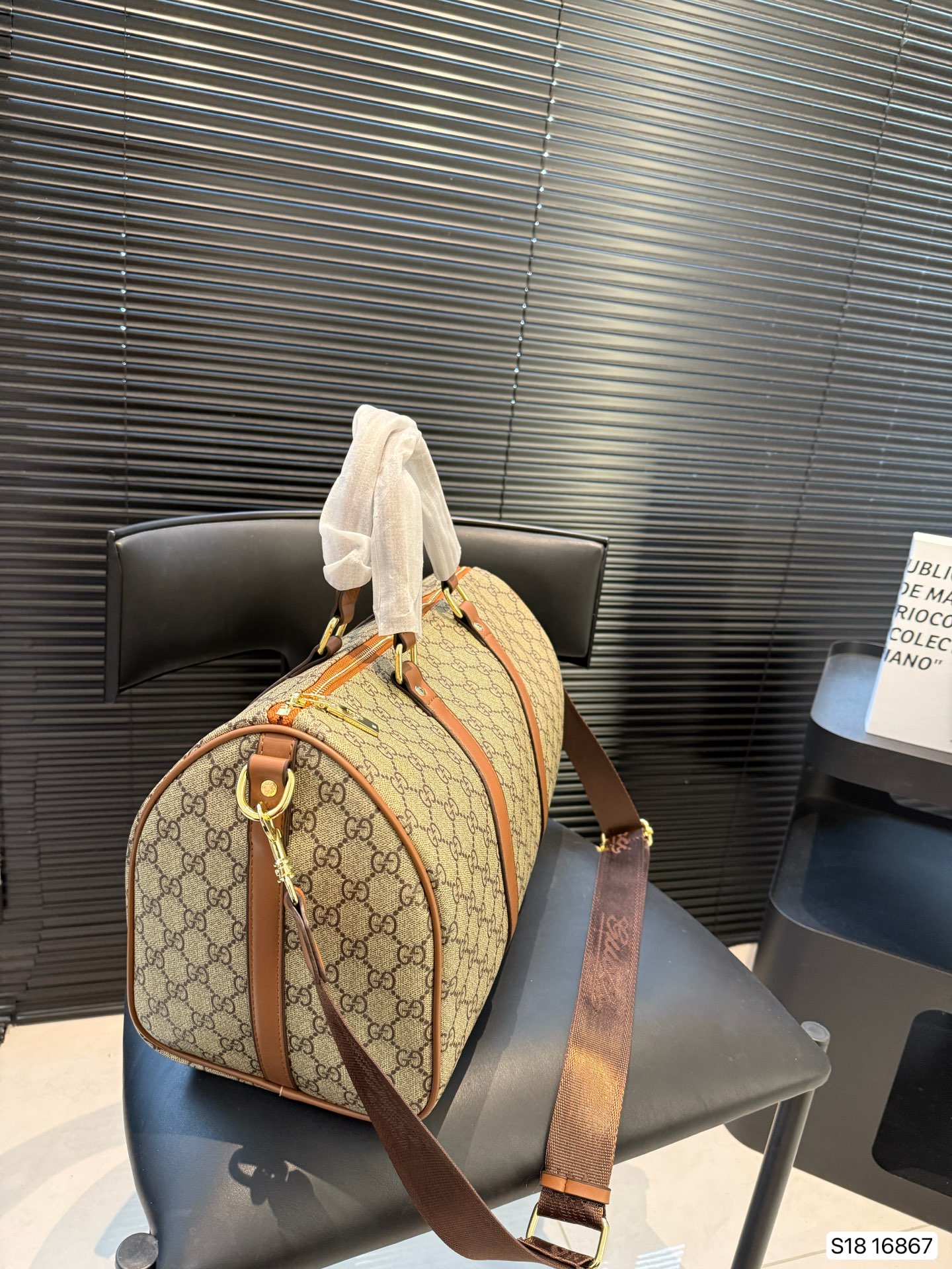グッチ(GUCCI) GG 旅行 バッグ 40x23cm