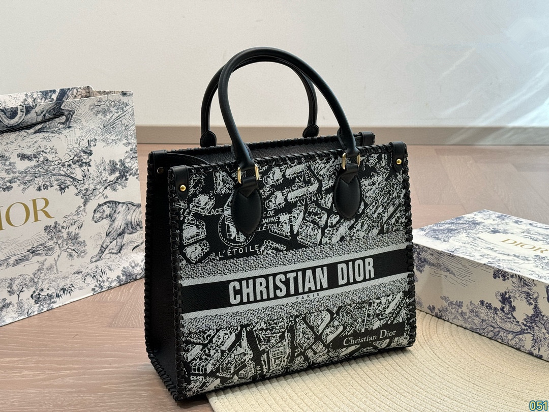 ディオール(Dior)  バッグ  32X28cm