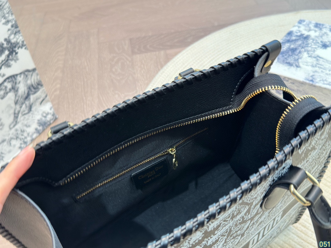 ディオール(Dior)  バッグ  32X28cm