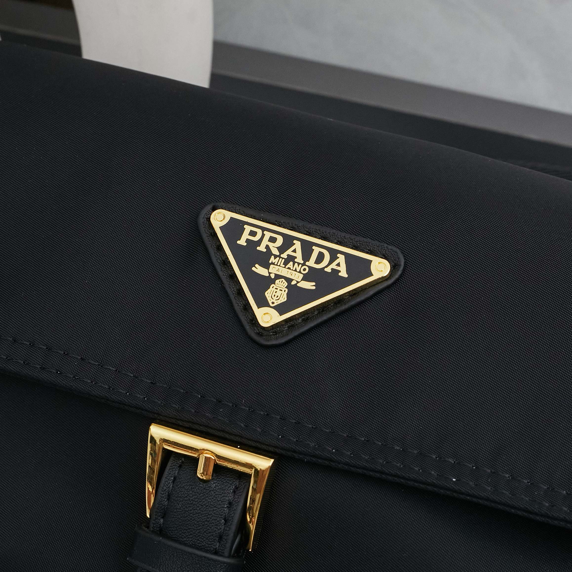 PRADA(プラダ) ナイロン 肩掛け バッグ 22x14x10cm