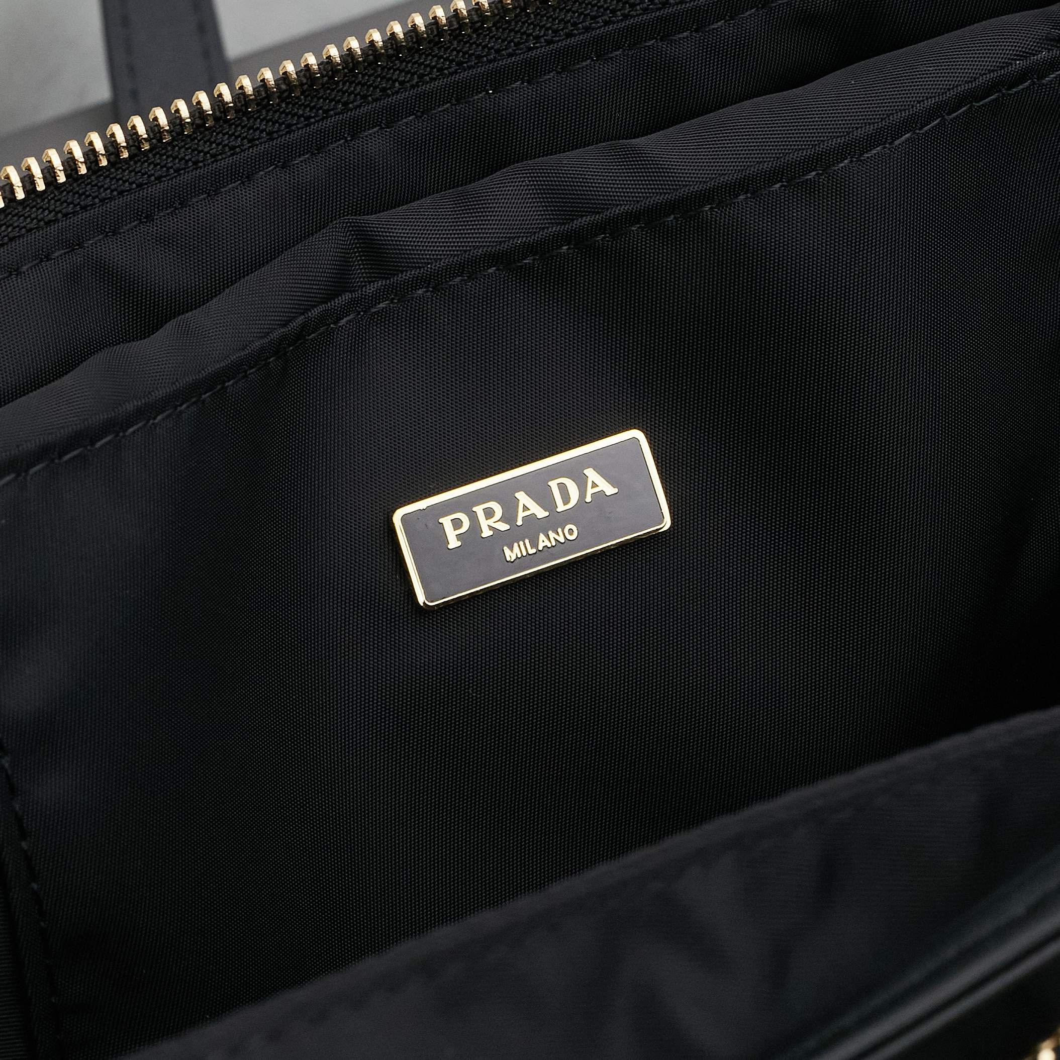 PRADA(プラダ) ナイロン 肩掛け バッグ 28x22x11cm