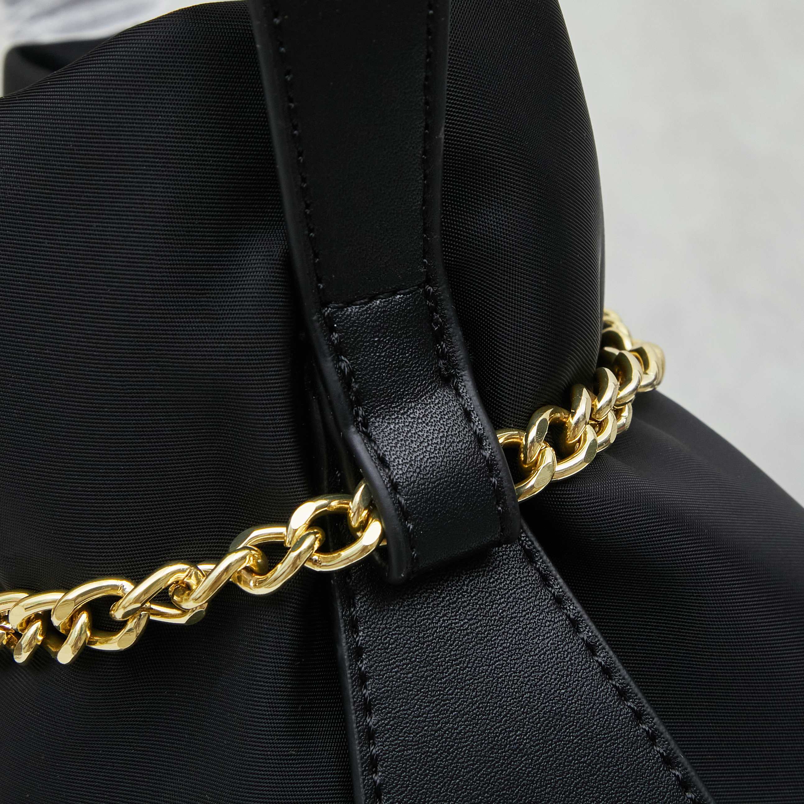 PRADA(プラダ)  ナイロン ミニトート バッグ 24x19x15cm