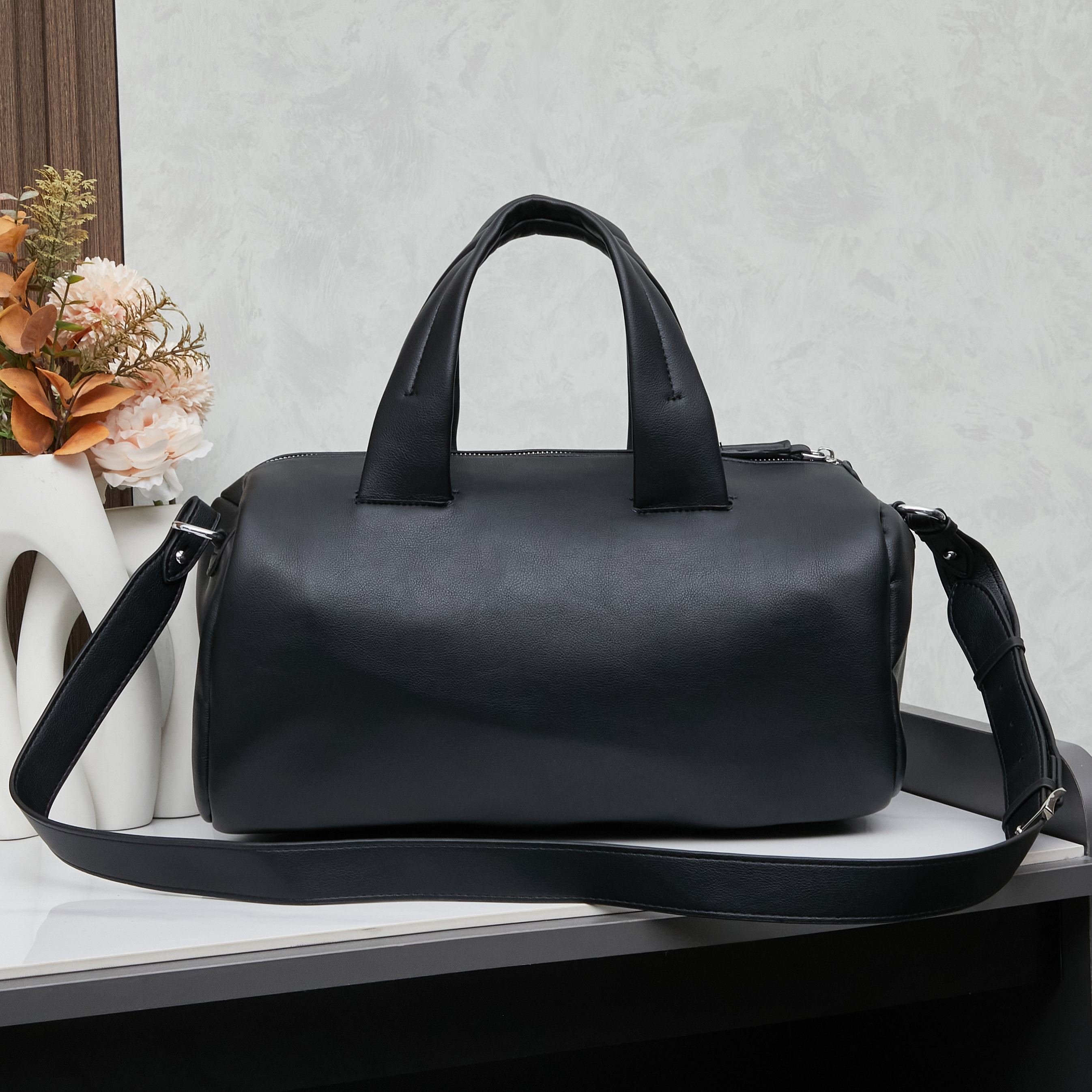 PRADA(プラダ)  肩掛け バッグ 黒 36x16x16cm