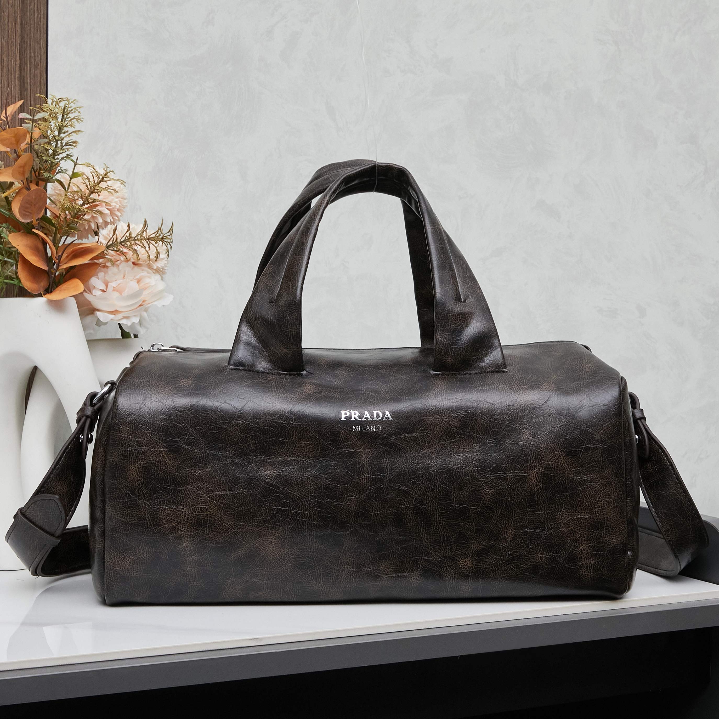 PRADA(プラダ)  肩掛け バッグ ブラウン 36x16x16cm