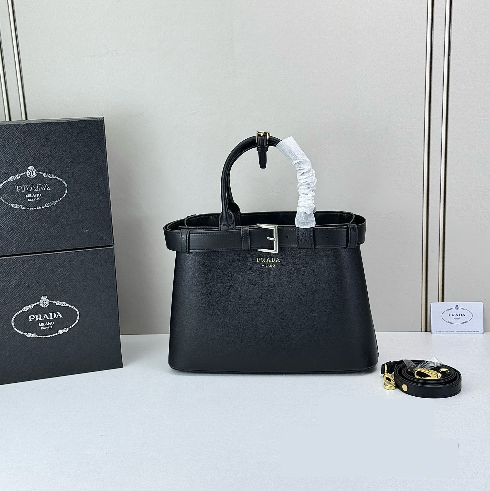 PRADA(プラダ)  新作 手提げ バッグ 33x23x11cm
