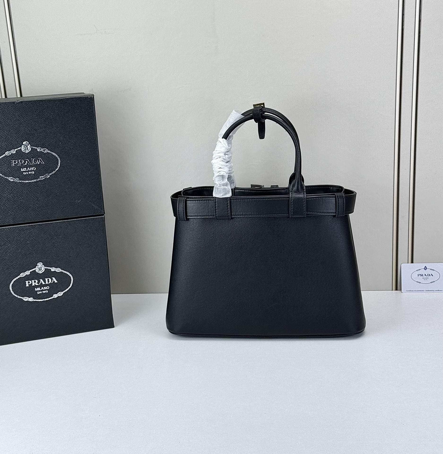 PRADA(プラダ)  新作 手提げ バッグ 33x23x11cm