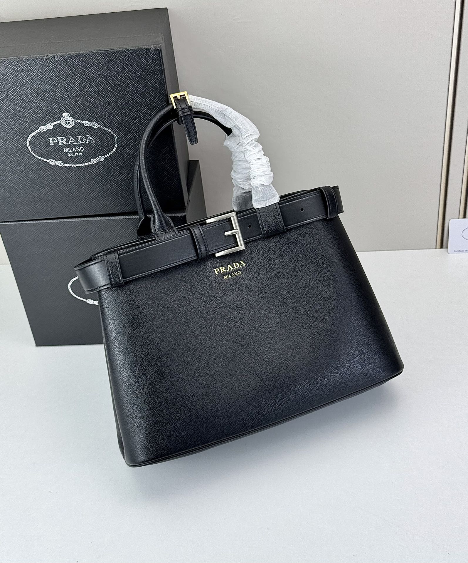 PRADA(プラダ)  新作 手提げ バッグ 33x23x11cm