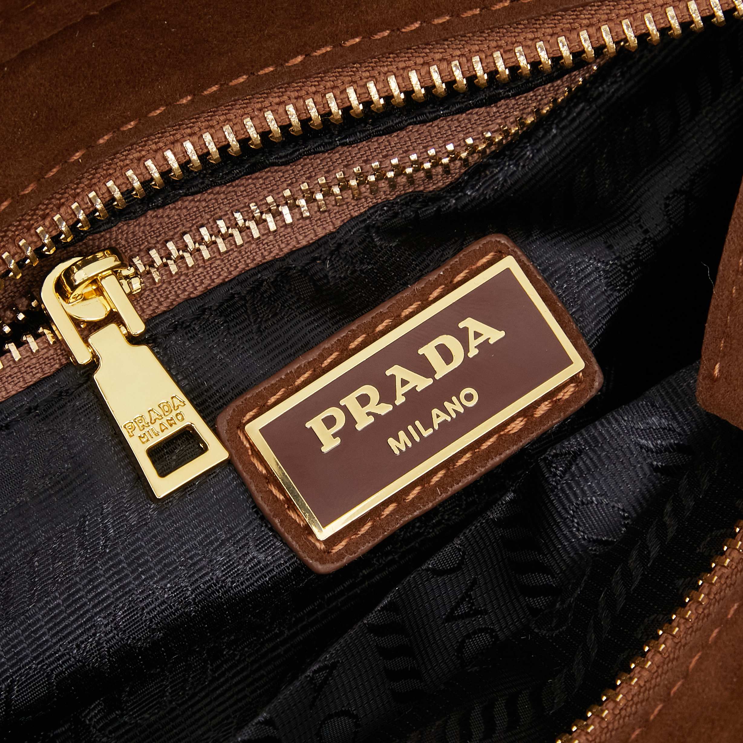 PRADA(プラダ)  肩掛け バッグ 24x13x8cm