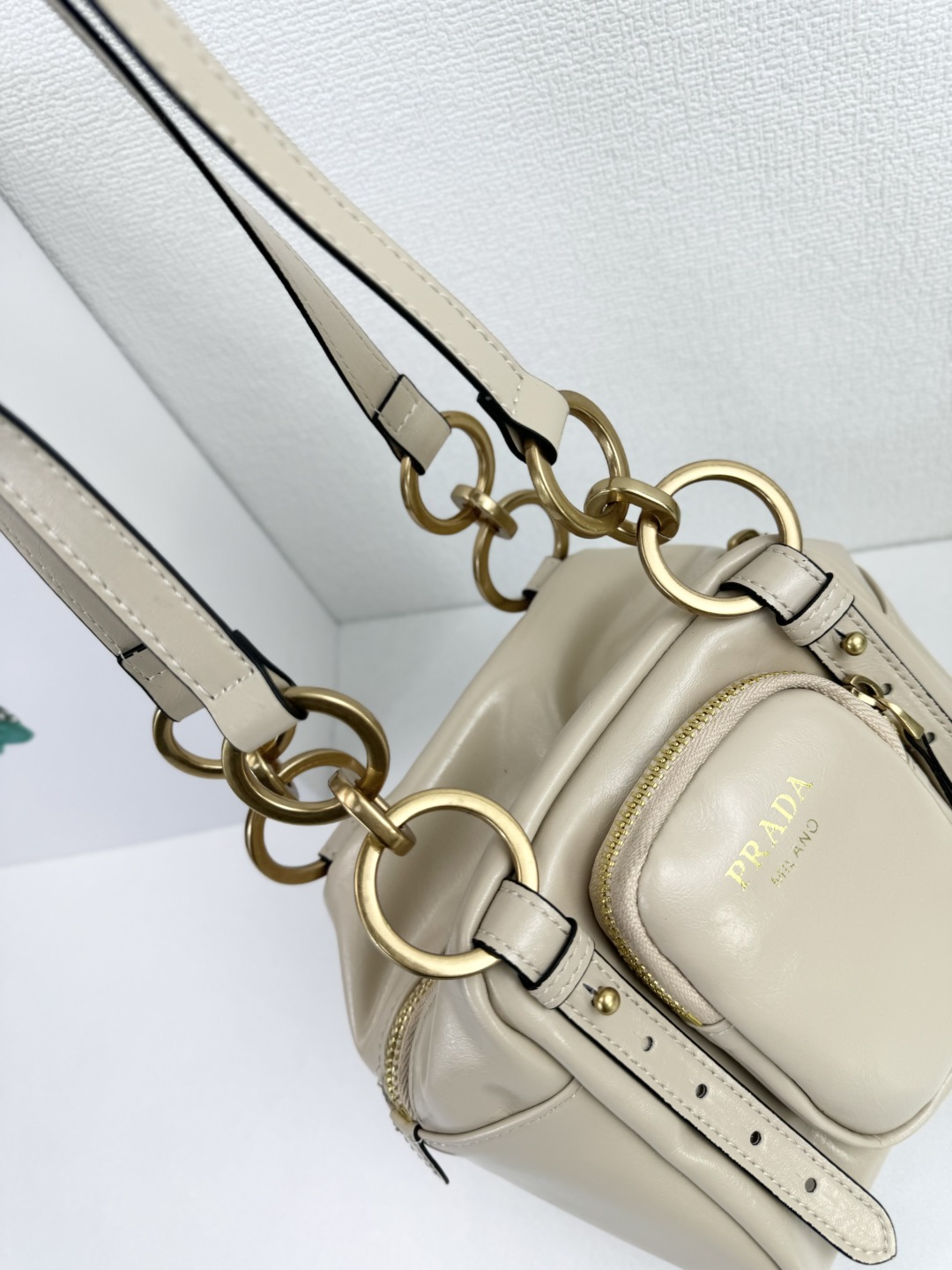 PRADA(プラダ)  肩掛け バッグ 15x15cm