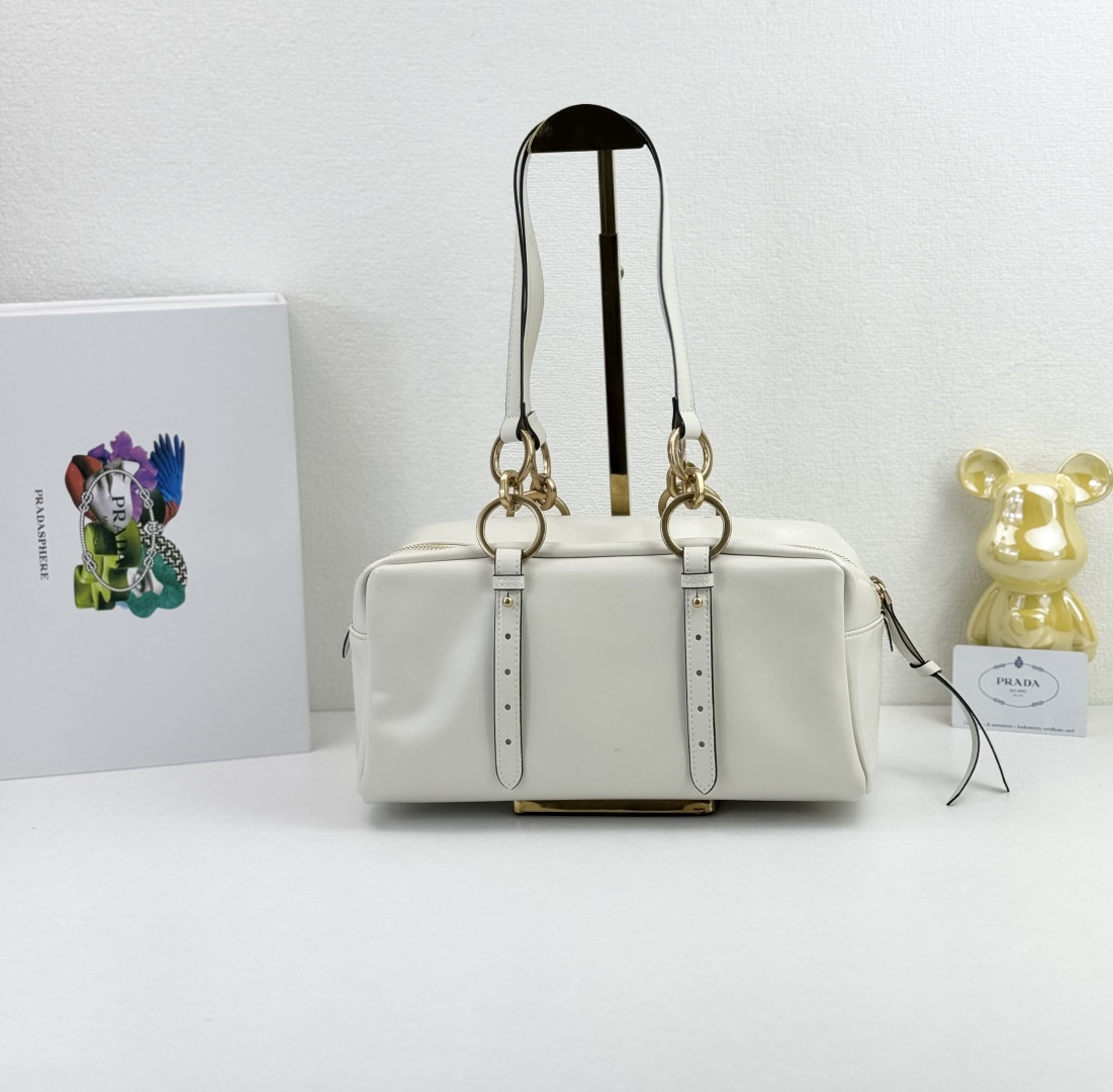 PRADA(プラダ)  肩掛け バッグ 30x14cm