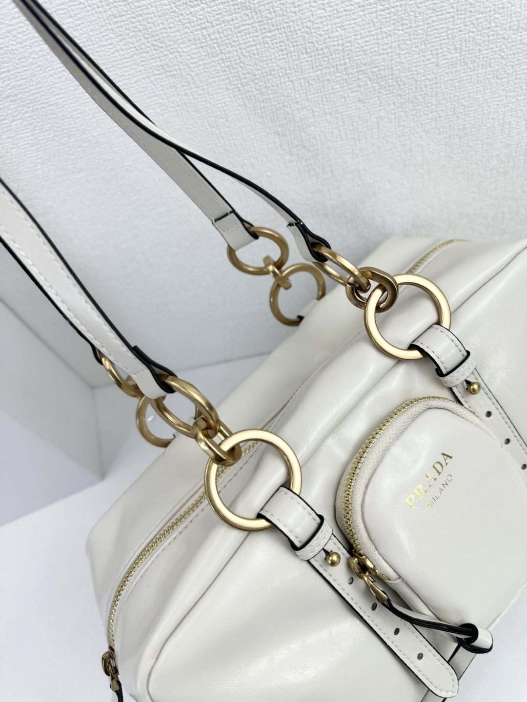 PRADA(プラダ)  肩掛け バッグ 30x14cm