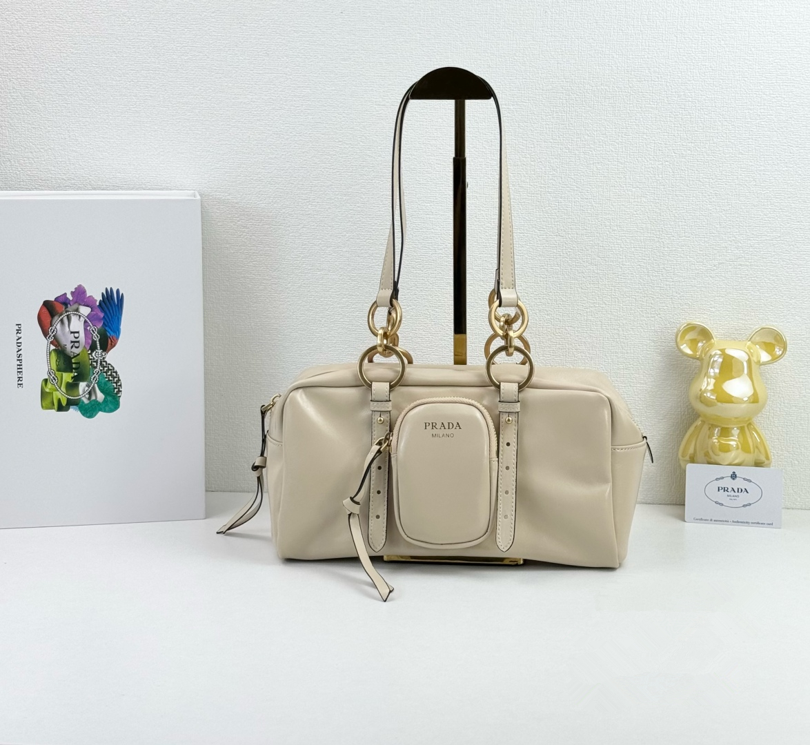 PRADA(プラダ)  肩掛け バッグ 30x14cm
