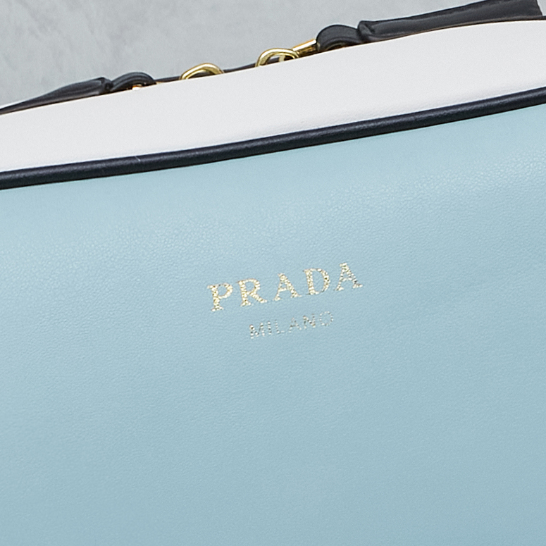 PRADA(プラダ)  肩掛け バッグ ナイロン 27x11cm