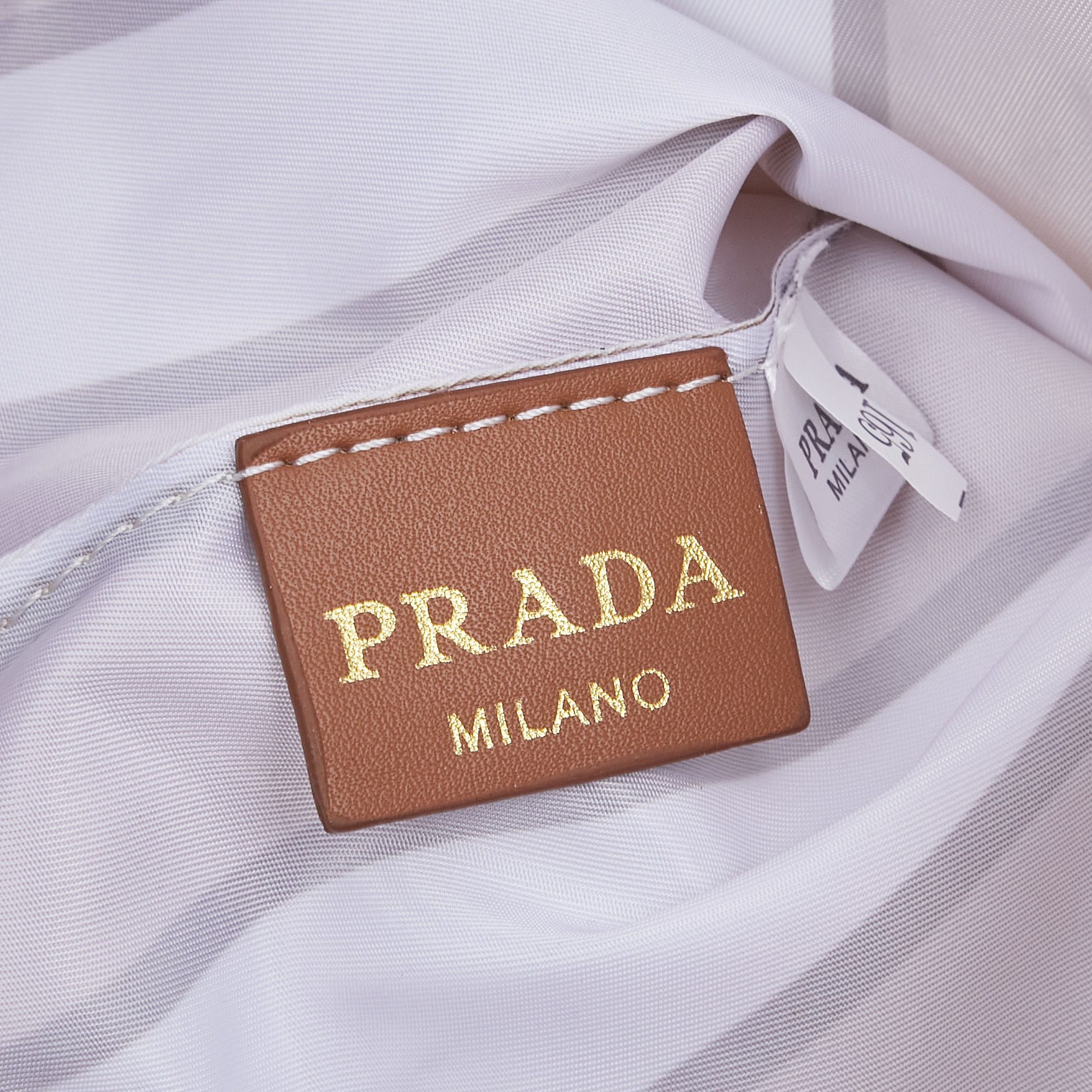 PRADA(プラダ)  新作 手提げ  バッグ 28x34cm