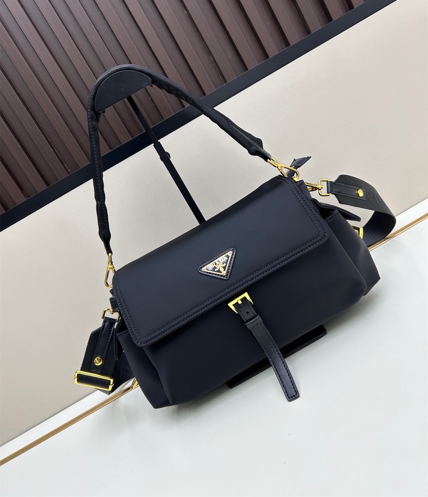 PRADA(プラダ)  肩掛け バッグ ナイロン 30x14x10cm
