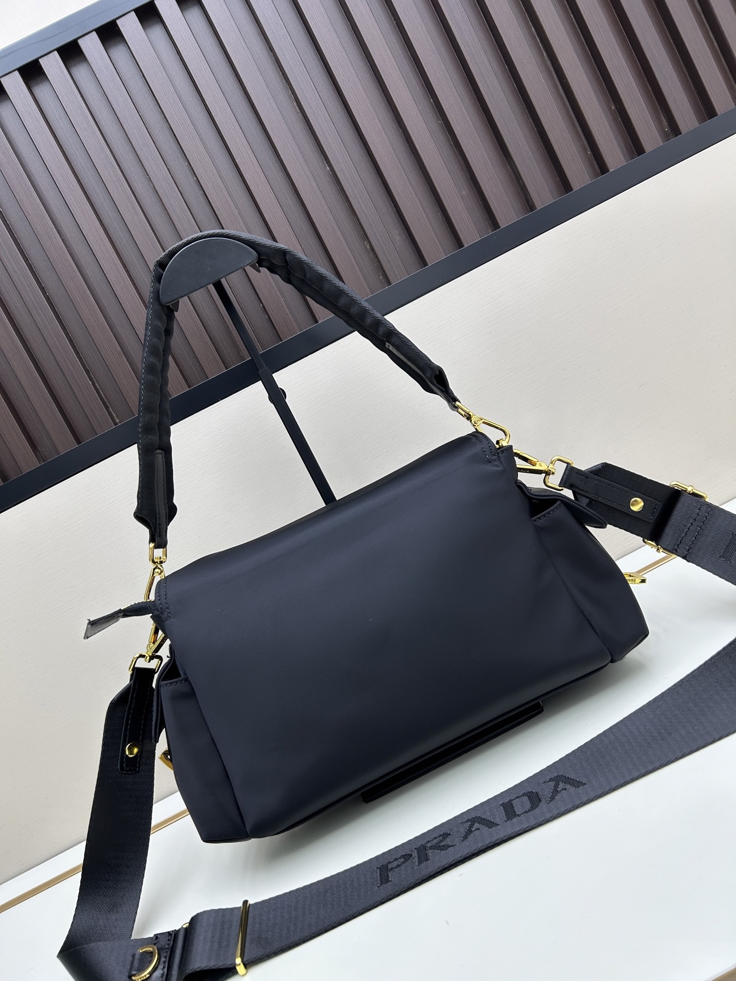 PRADA(プラダ)  肩掛け バッグ ナイロン 30x14x10cm