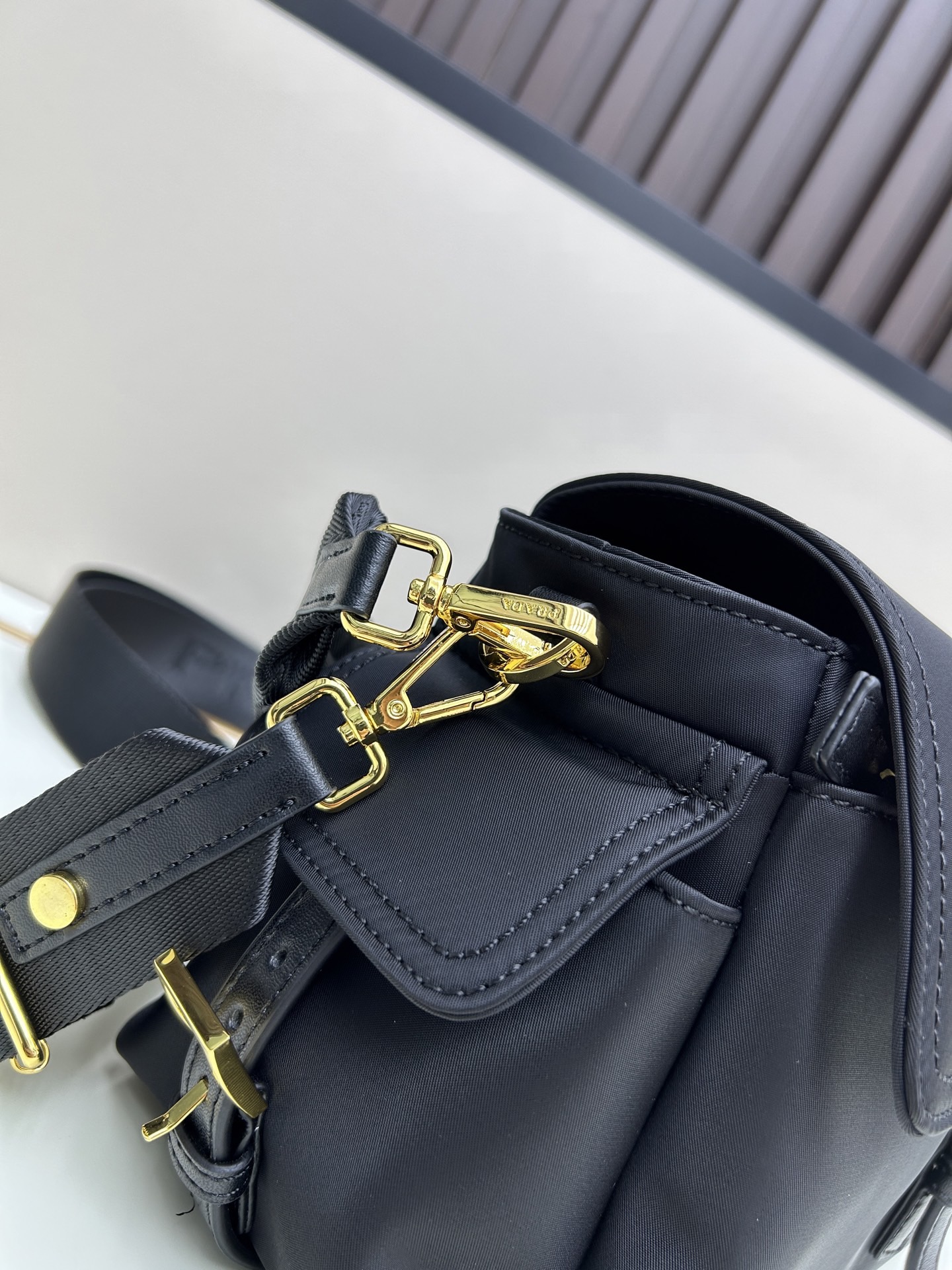 PRADA(プラダ)  肩掛け バッグ ナイロン 30x14x10cm