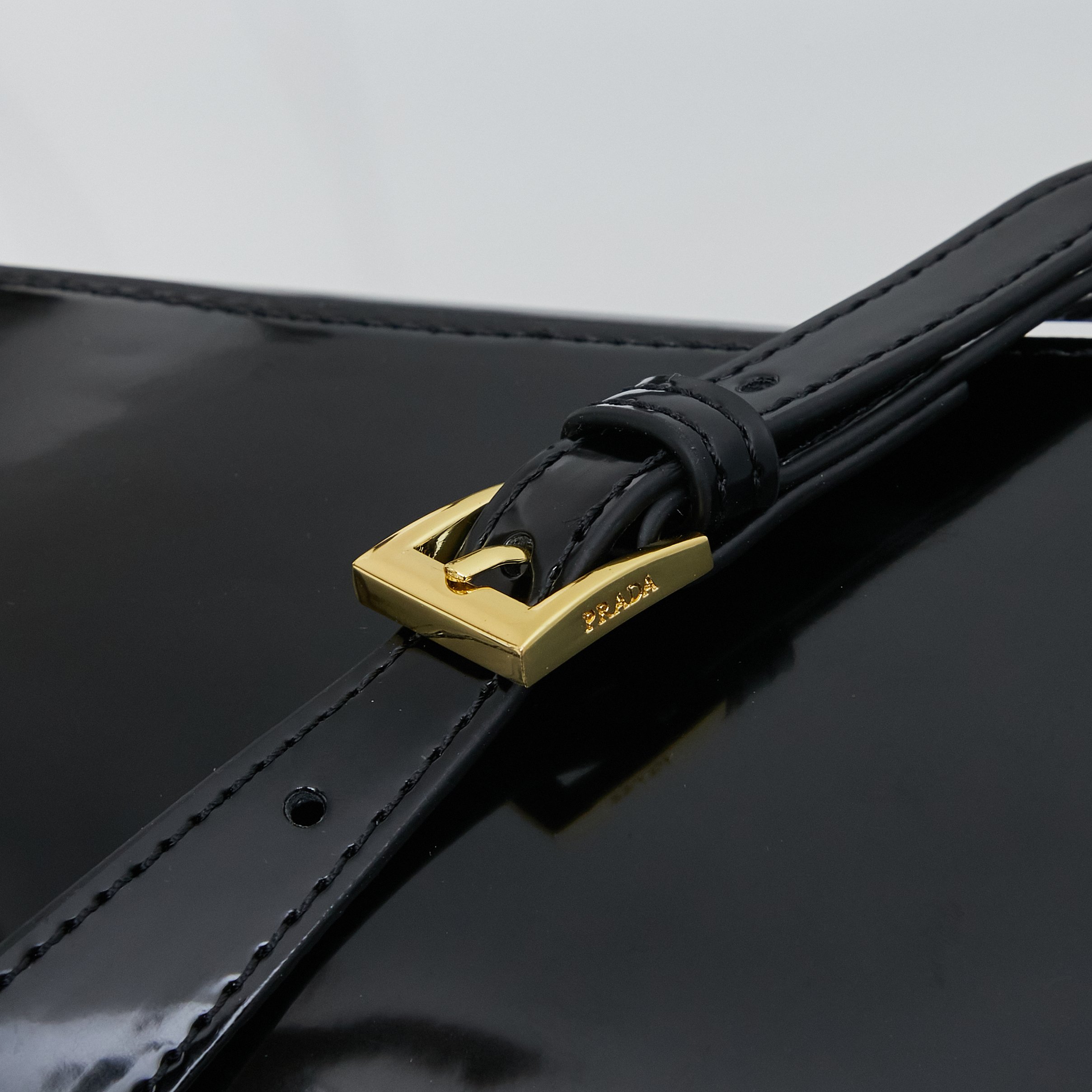 PRADA(プラダ)  ショルダー  バッグ 24x12x4cm