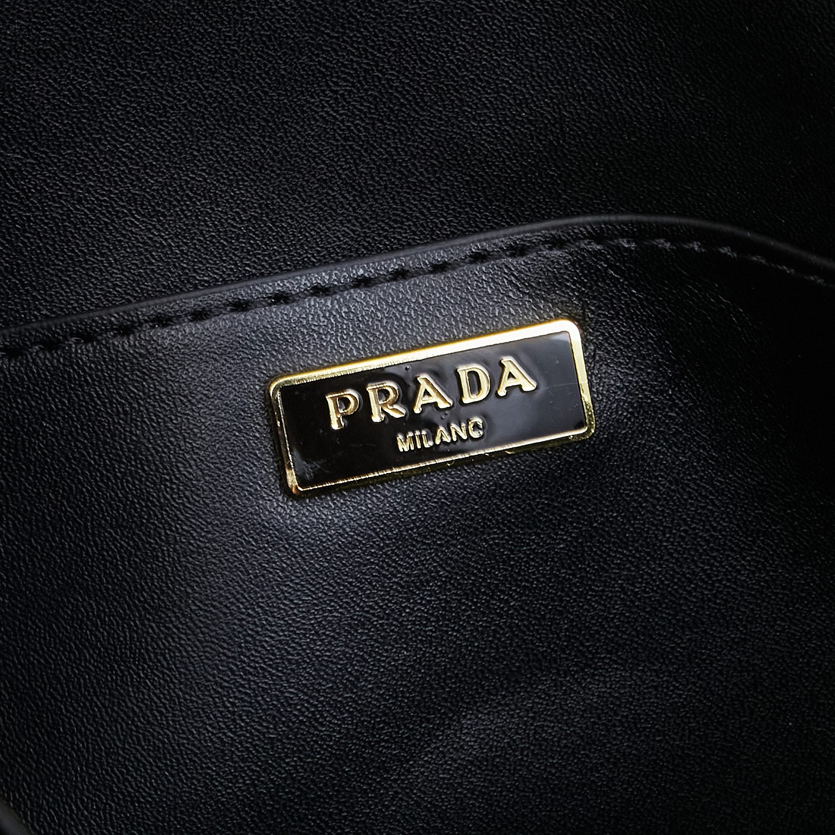 PRADA(プラダ)  ショルダー  バッグ 24x12x4cm