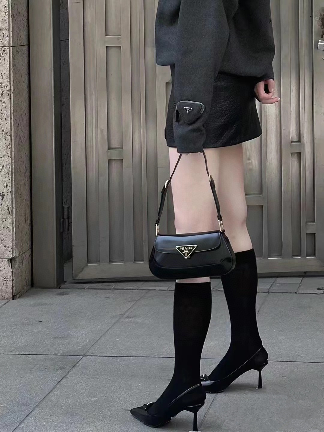 PRADA(プラダ)  ショルダー  バッグ 24x12x4cm