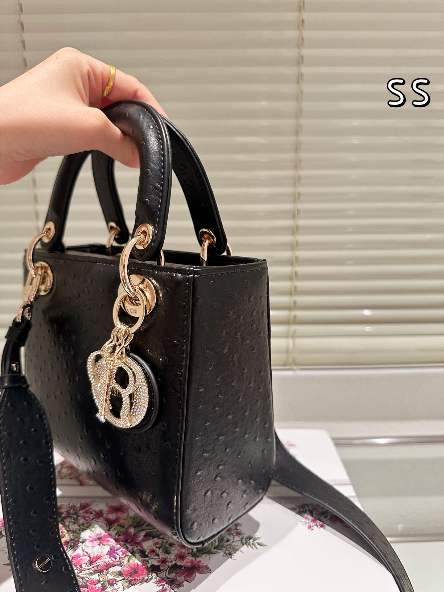 ディオール(Dior)  CD Lady  ダチョウ バッグ 20cm