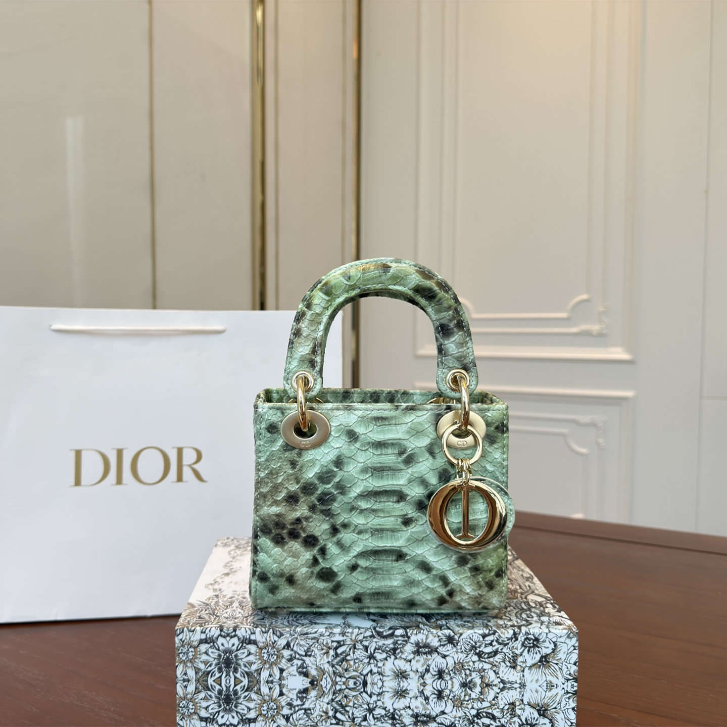 ディオール(Dior)  CD Lady  クロコ バッグ 17cm