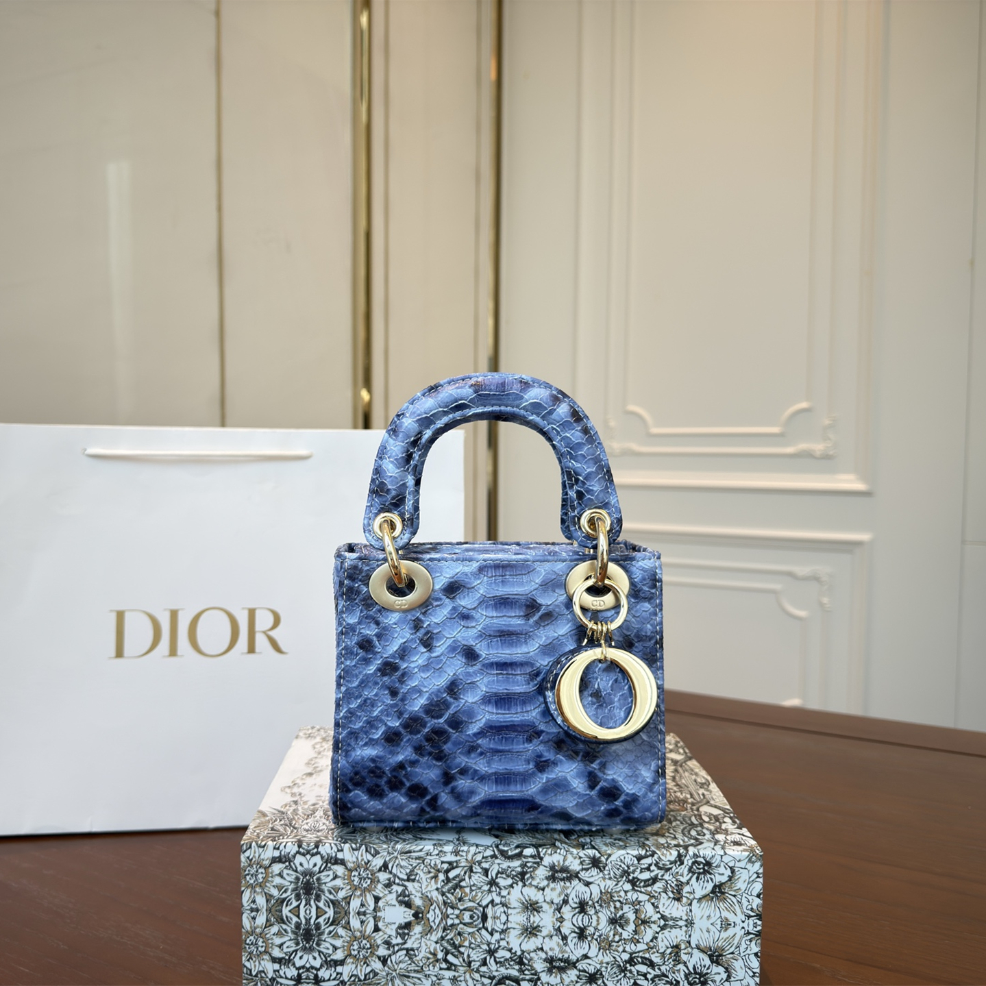ディオール(Dior)  CD Lady  クロコ バッグ 17cm