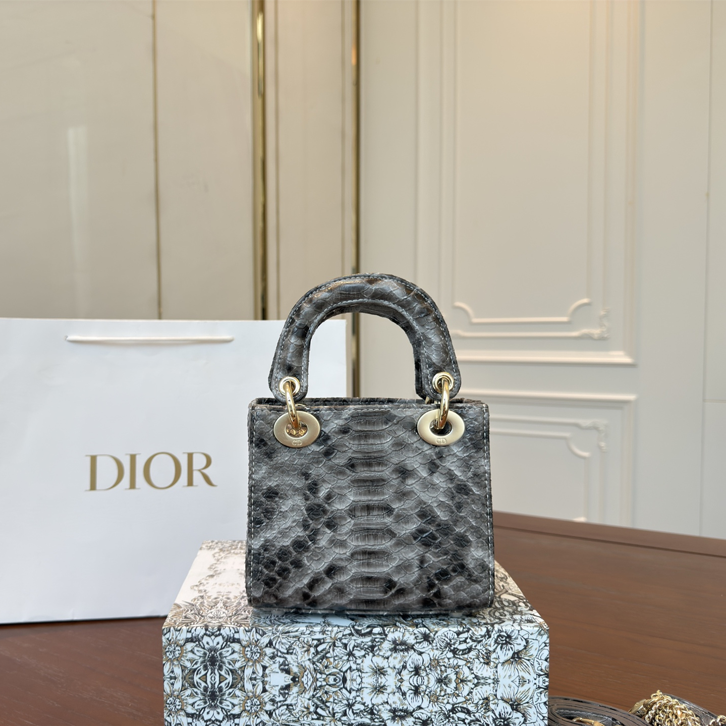 ディオール(Dior)  CD Lady  クロコ バッグ 17cm