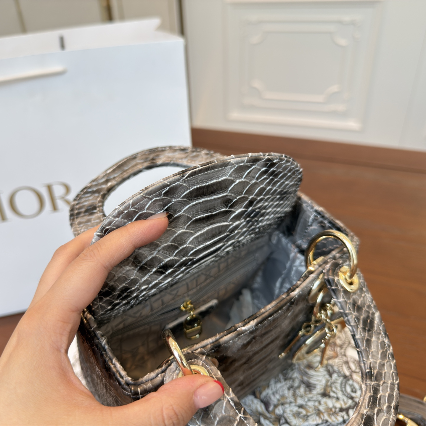 ディオール(Dior)  CD Lady  クロコ バッグ 17cm