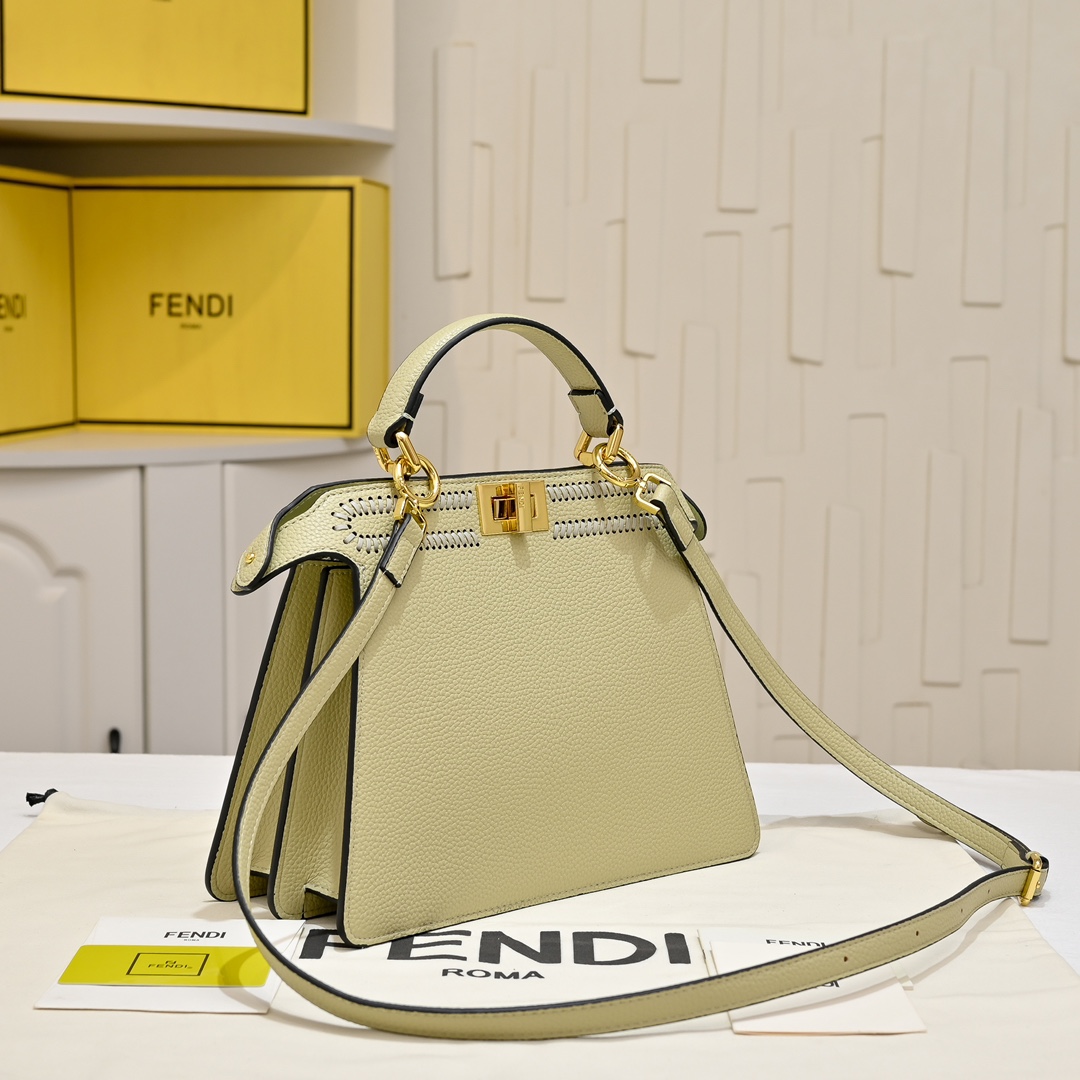 Fendi(フェンディ) トート バッグ 27x15X6cm