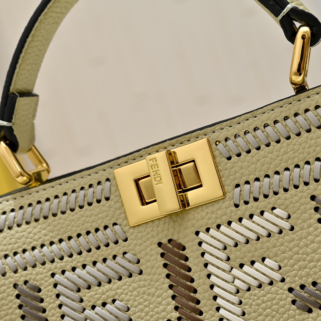 Fendi(フェンディ) トート バッグ 27x15X6cm