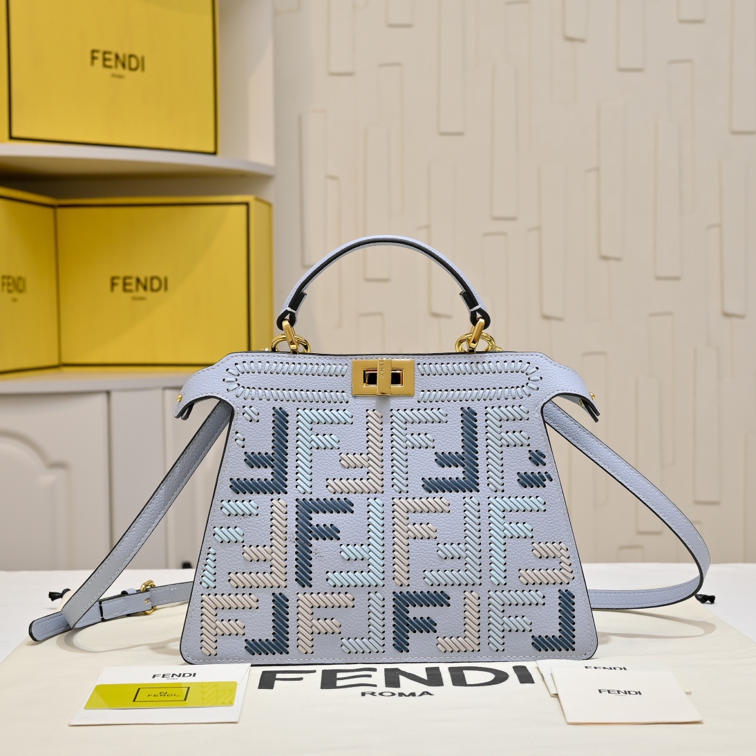 Fendi(フェンディ) トート バッグ 27x15X6cm
