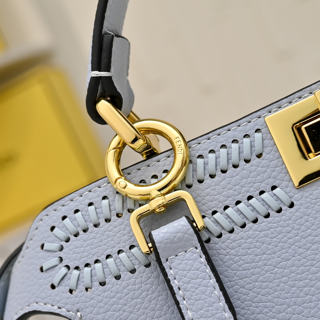 Fendi(フェンディ) トート バッグ 27x15X6cm
