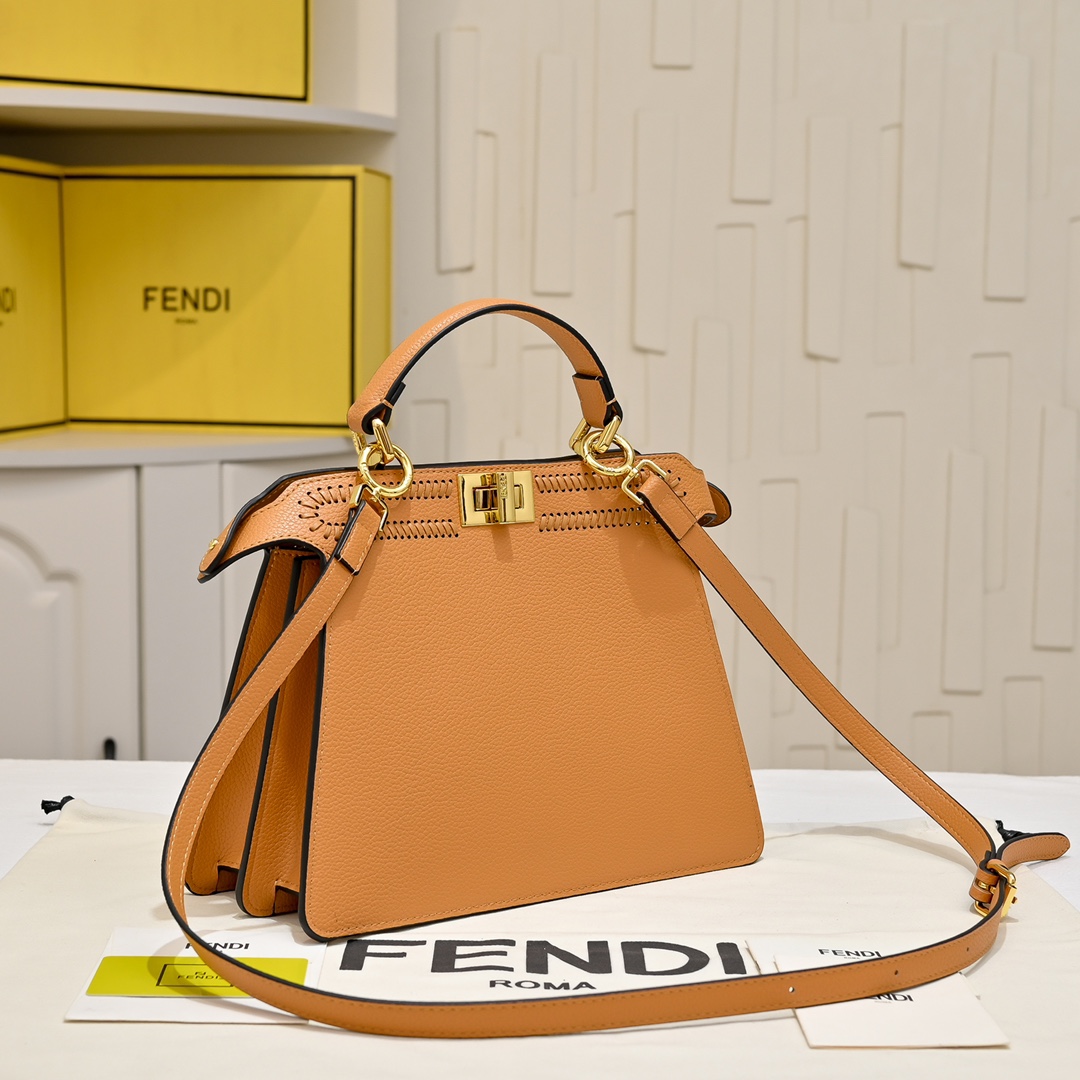 Fendi(フェンディ) トート バッグ 27x15X6cm