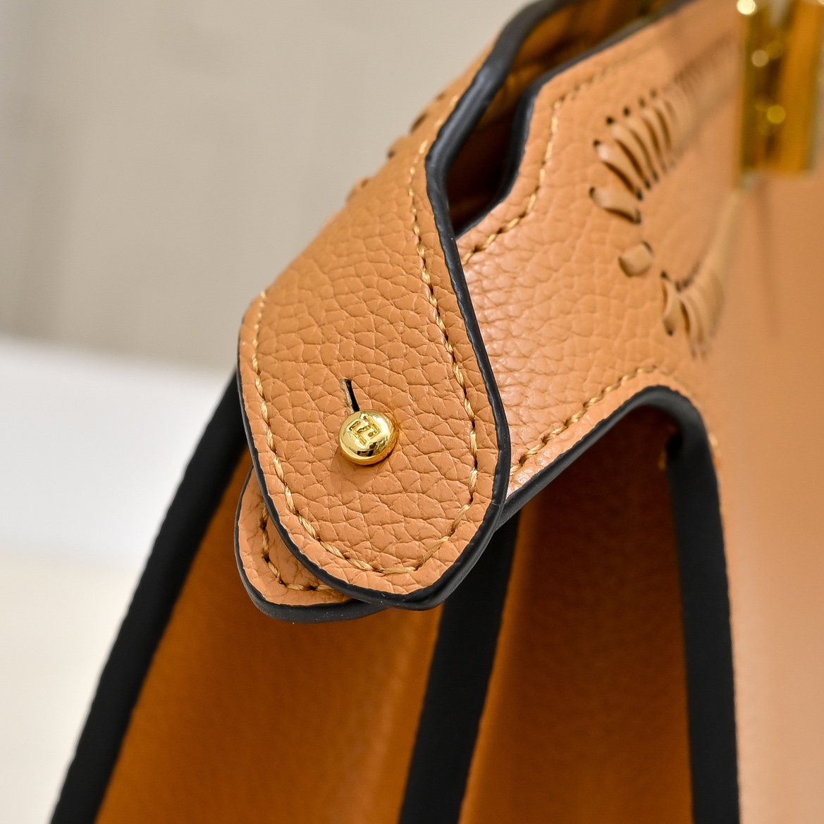 Fendi(フェンディ) トート バッグ 27x15X6cm
