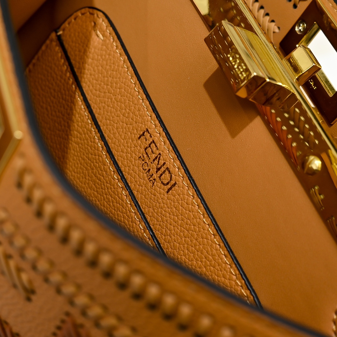 Fendi(フェンディ) トート バッグ 27x15X6cm