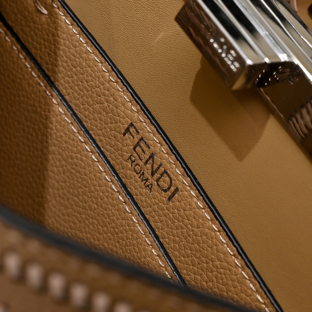 Fendi(フェンディ) トート バッグ 27x15X6cm