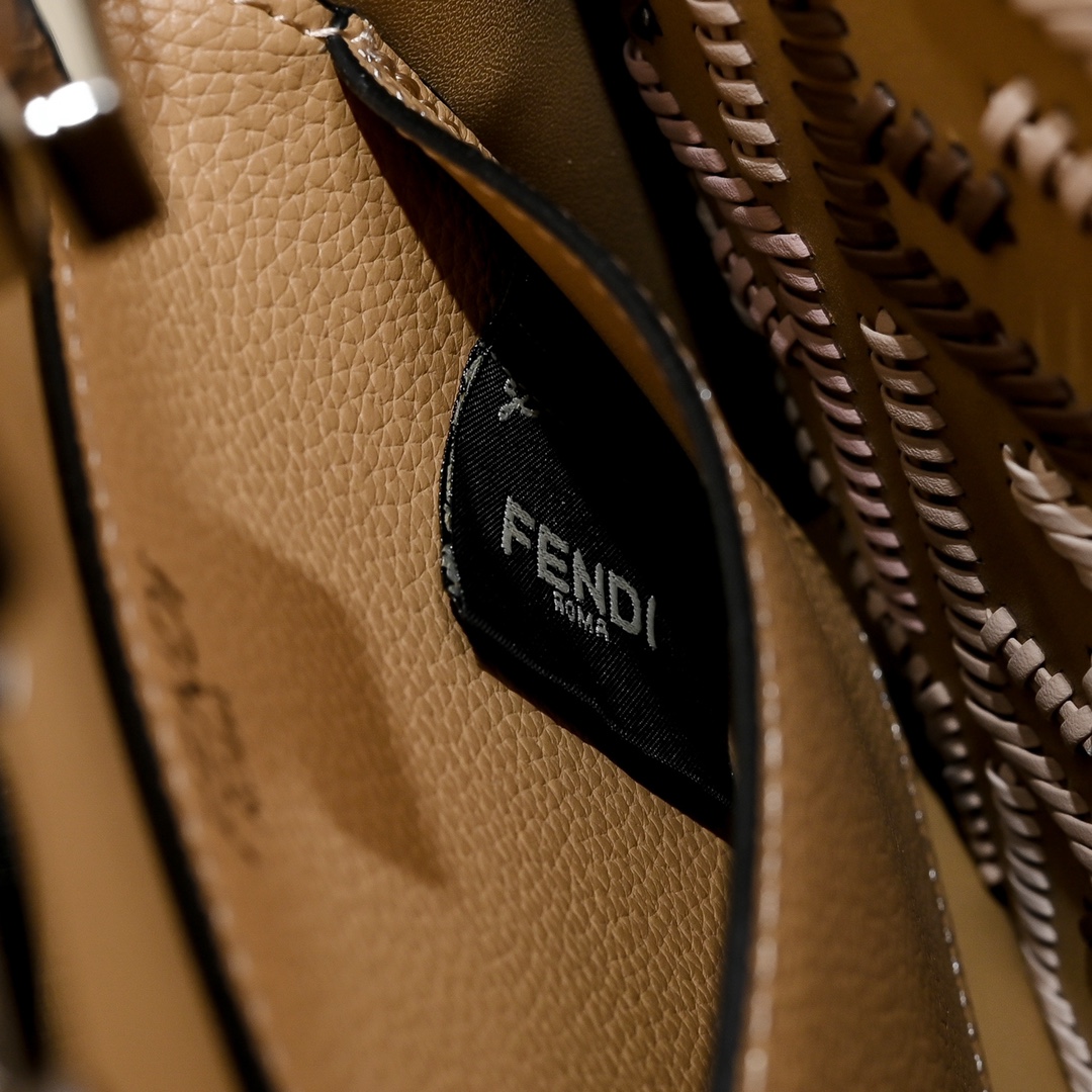 Fendi(フェンディ) トート バッグ 27x15X6cm
