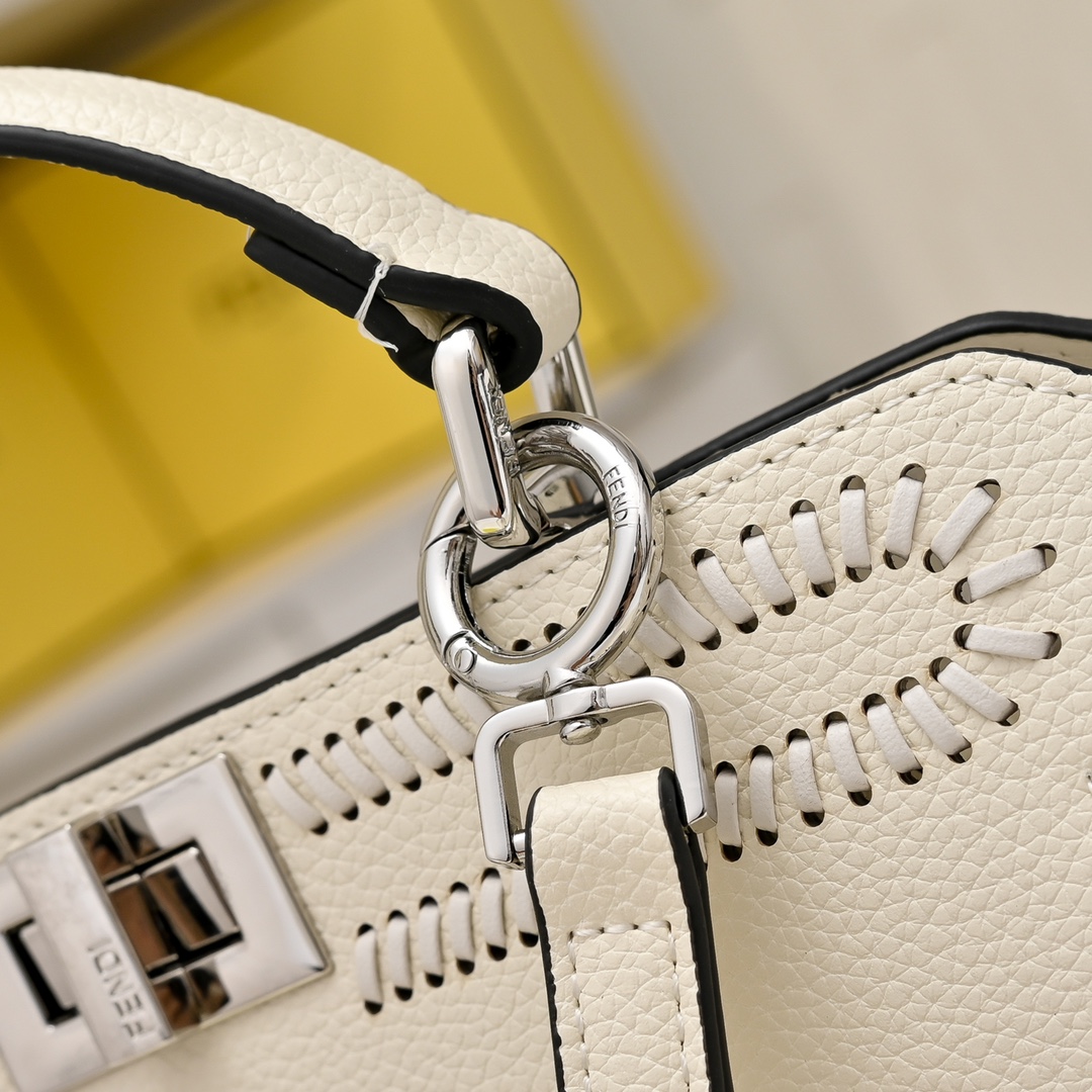 Fendi(フェンディ) トート バッグ 27x15X6cm