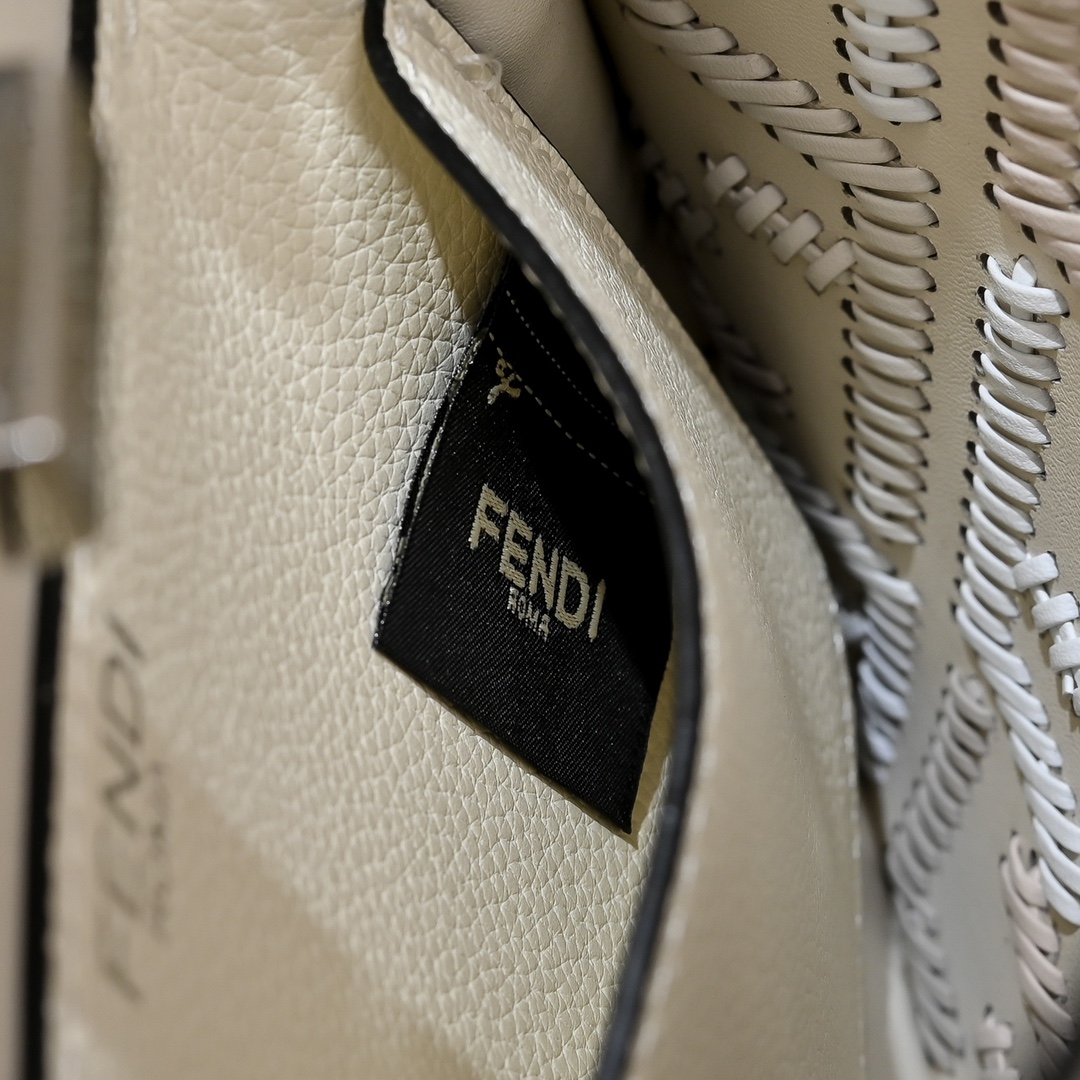 Fendi(フェンディ) トート バッグ 27x15X6cm